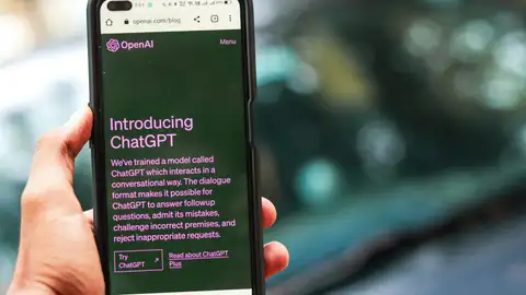 OpenAI presenta ChatGPT-4o: todo lo que se puede hacer ahora con la nueva versión gratuita OpenAI presenta ChatGPT-4o: todo lo que se puede hacer ahora con la nueva versión gratuita