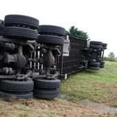 Investigan la muerte de un camionero vecino de Almoradí tras sufrir el impacto de una tapa de alcantarilla Investigan la muerte de un camionero vecino de Almoradí tras sufrir el impacto de una tapa de alcantarilla
