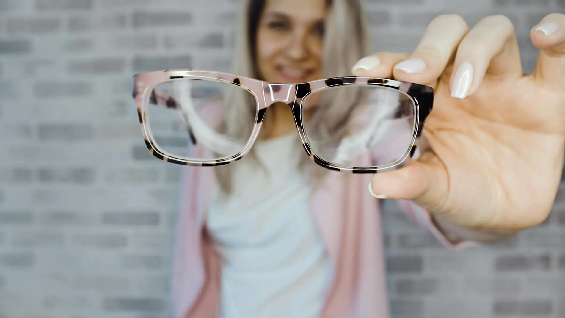 Qué personas se beneficiarán de las gafas y lentillas gratis: esto dice el borrador de la Ley