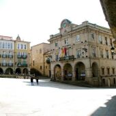 Aconsellan a funcionarios interinos demandar ó Concello de Ourense