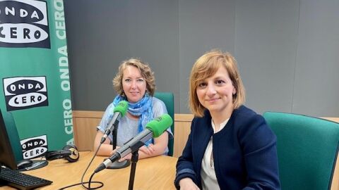 La directora de la Unidad de Inteligencia Econ&oacute;mica de la Fundaci&oacute;n Impulsa, Aina Ripoll, junto a la periodista Elka Dimitrova de Onda Cero Mallorca