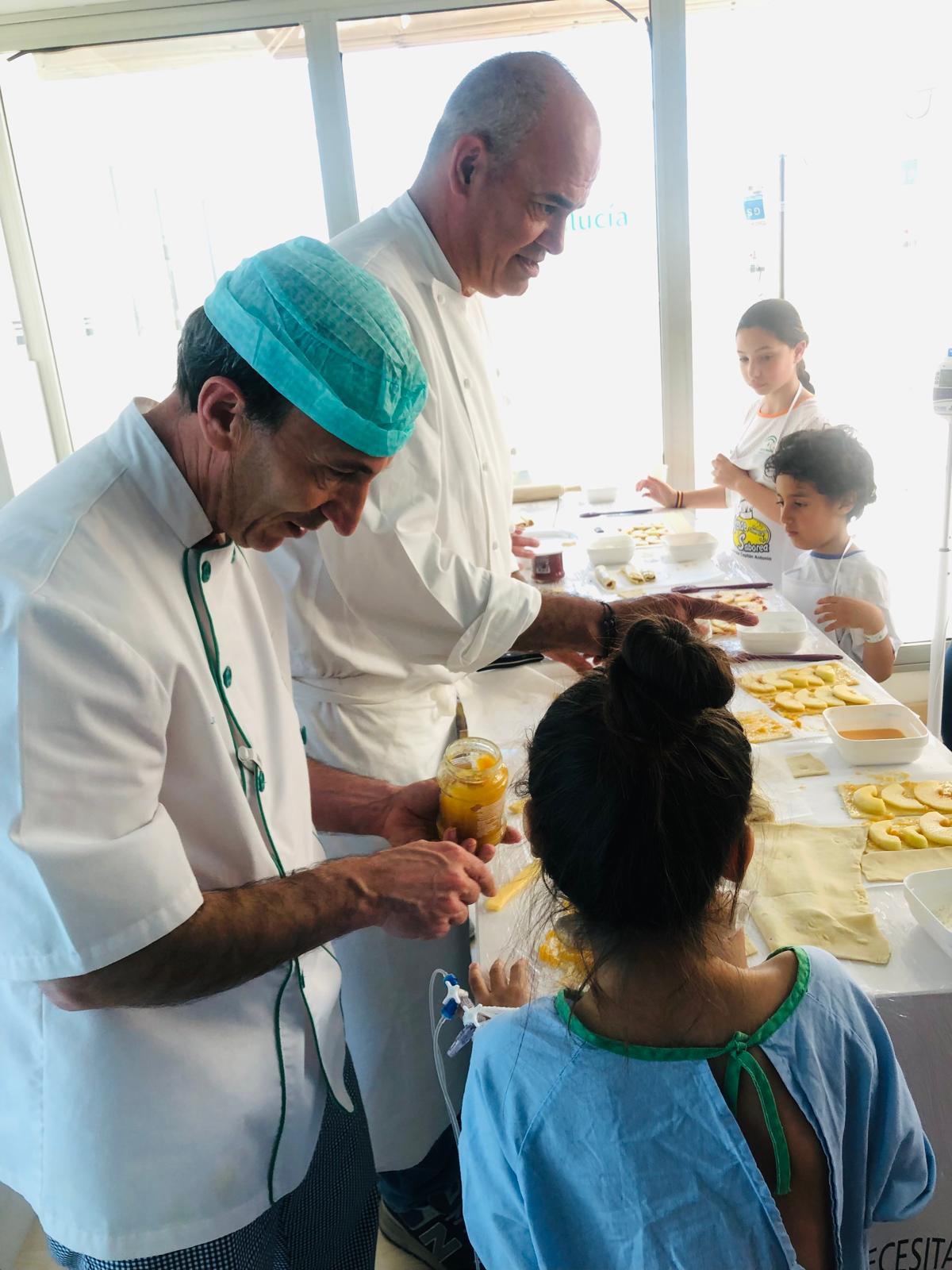 La "Cocinita" se convierte en el escenario de la Semana de la Infancia Hospitalizada que celebra estos días el Materno Infantil La "Cocinita" se convierte en el escenario de la Semana de la Infancia Hospitalizada que celebra estos días el Materno Infantil