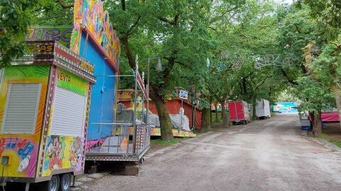 El Concello de Santiago mantendrá las atracciones de las fiestas este año pero &quot;gente experta&quot; estudiará su cambio de emplazamiento a un lugar céntrico