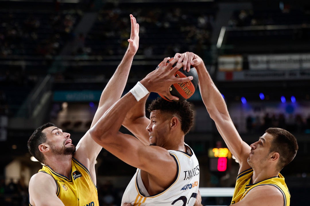 El Real Madrid arranca los playoffs arrasando a Gran Canaria El Real Madrid arranca los playoffs arrasando a Gran Canaria