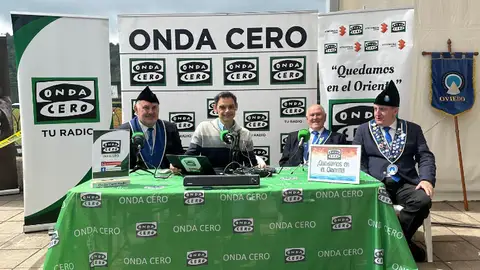 Representación del Círculo de los Quesos en el set de Onda Cero del Festival del Arroz con Leche Representación del Círculo de los Quesos en el set de Onda Cero del Festival del Arroz con Leche