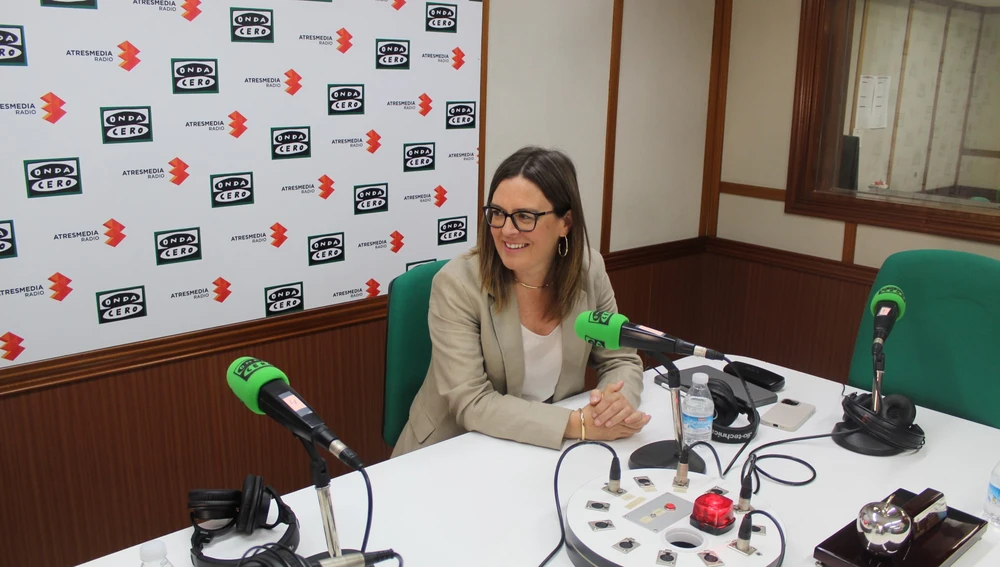 Esther Padilla en los estudios de Onda Cero Ciudad Real Esther Padilla en los estudios de Onda Cero Ciudad Real
