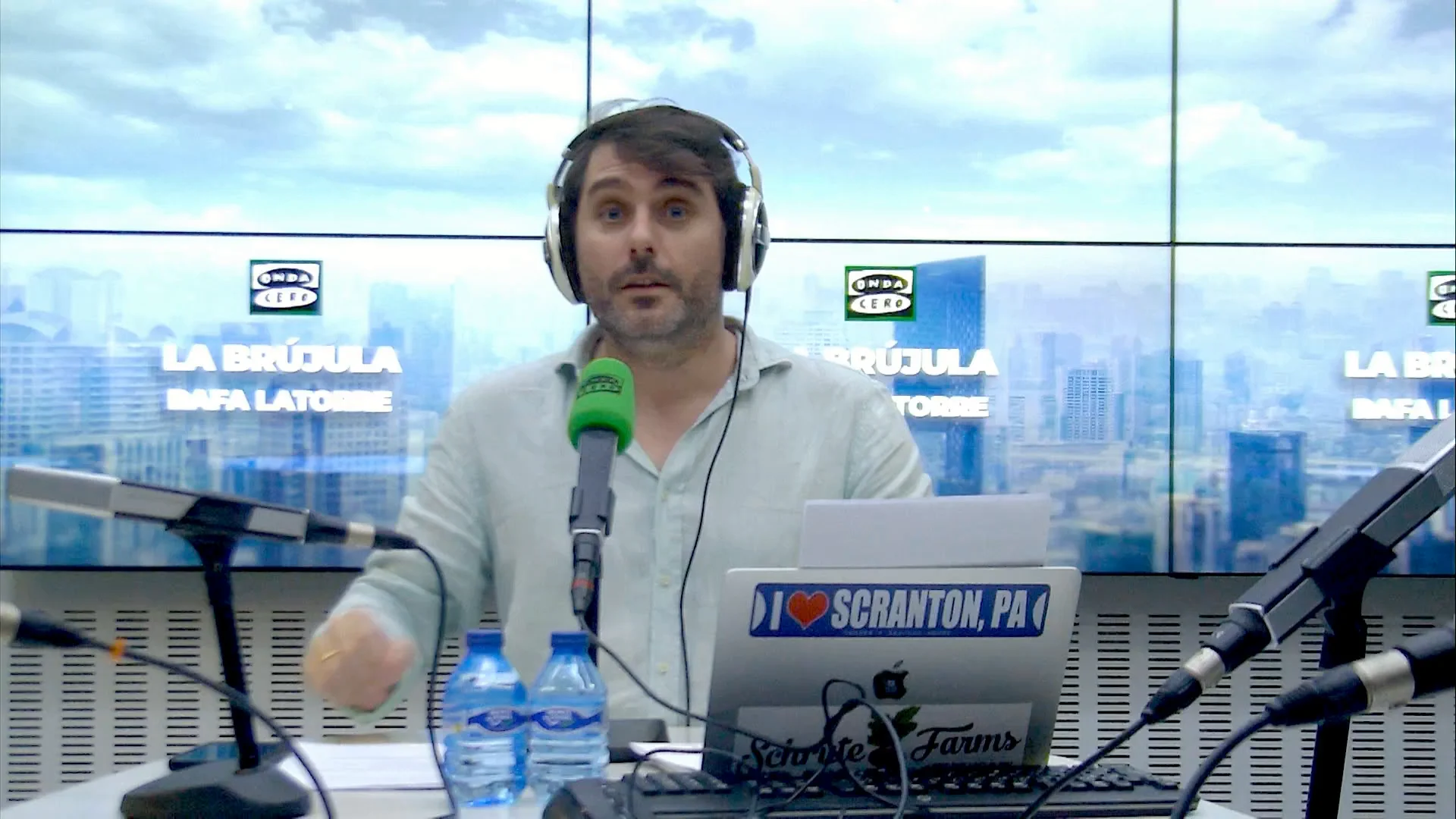El monólogo de las ocho: "Oriol Junqueras no se va. Solo quiere que le pidan que se quede" El monólogo de las ocho: "Oriol Junqueras no se va. Solo quiere que le pidan que se quede"