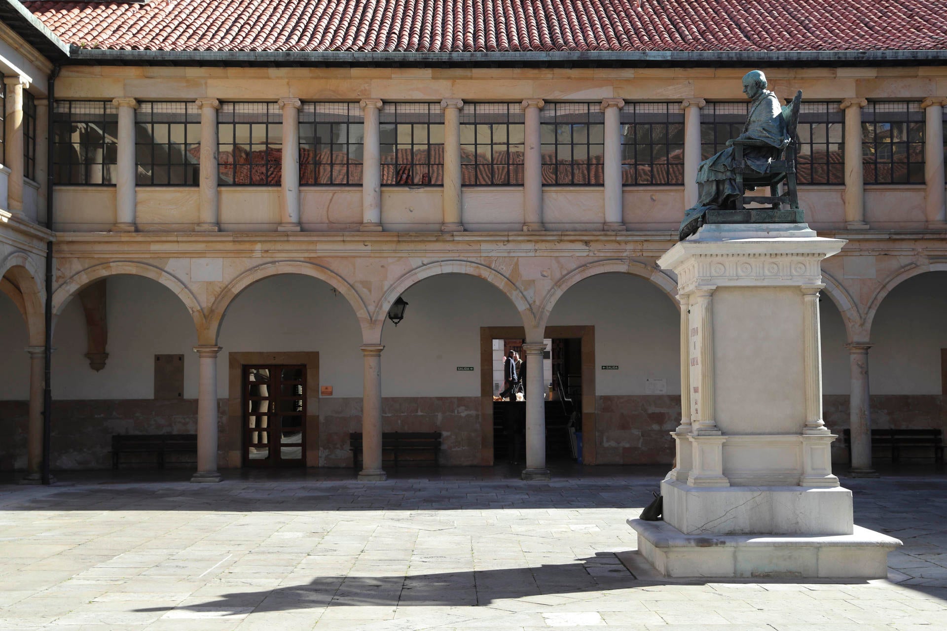 Comienza la PAU en Asturias con normalidad Comienza la PAU en Asturias con normalidad