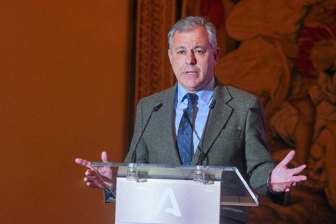 El alcalde de Sevilla descarta rotundamente un pacto con Vox y planea una cuestión de confianza El alcalde de Sevilla descarta rotundamente un pacto con Vox y planea una cuestión de confianza