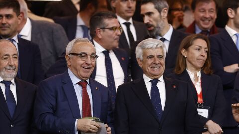 Alejandro Blanco y Pedro Rocha en el amistoso entre Espa&ntilde;a y Brasil celebrado en el Santiago Bernab&eacute;u