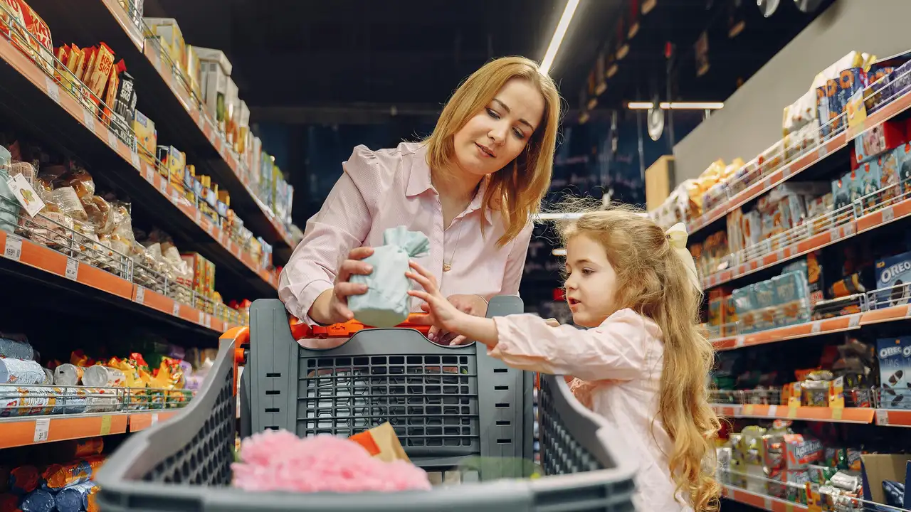 La cistella bàsica de la compra és mil euros a l'any més cara per als celíacs La cistella bàsica de la compra és mil euros a l'any més cara per als celíacs