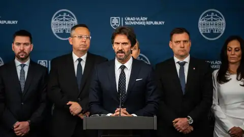 El ministro de Defensa eslovaco, Robert Kalinak El ministro de Defensa eslovaco, Robert Kalinak/ EFE/EPA/JAKUB GAVLAK