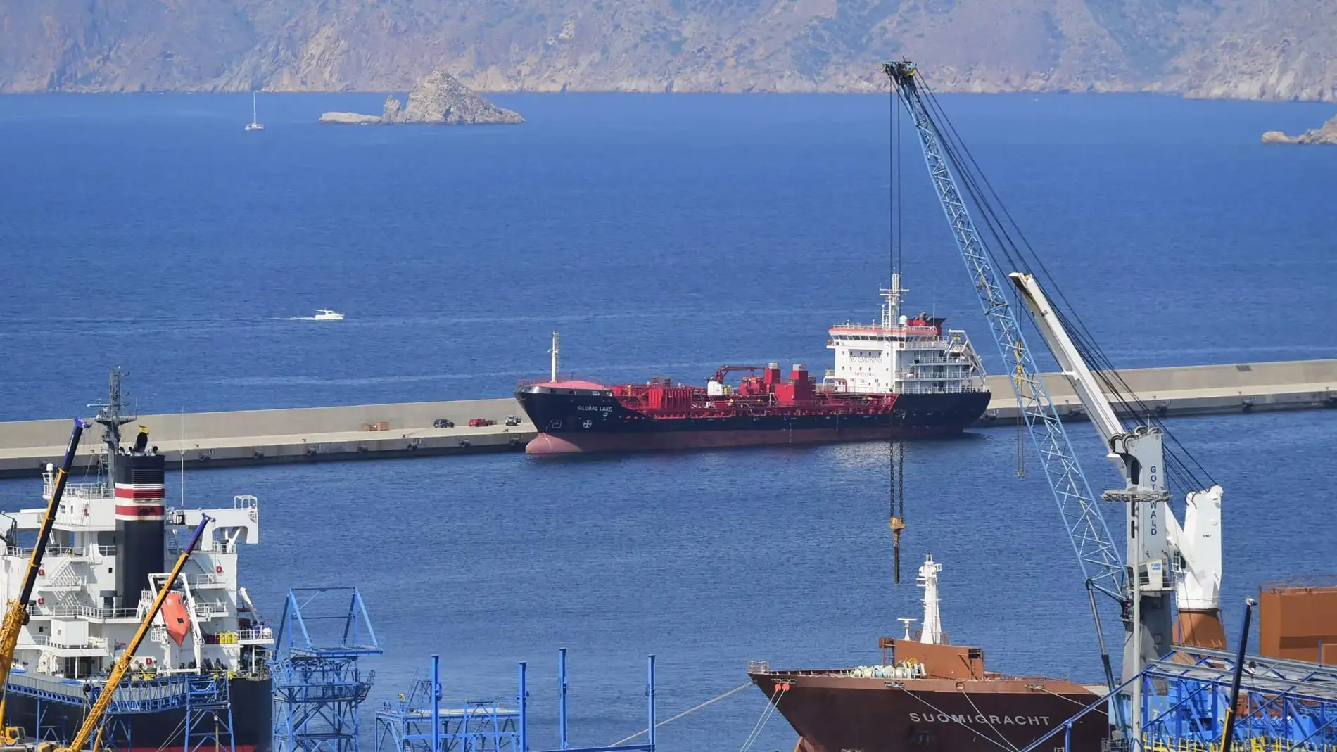 Imagen de archivo de las instalaciones del puerto de Escombreras