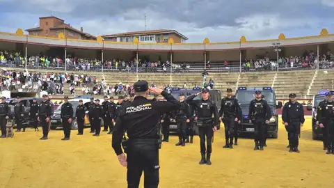 La Policía Nacional realiza exhibiciones para los escolares de toda España; en Cuenca se iba a realizar en la plaza de toros La Policía Nacional realiza exhibiciones para los escolares de toda España; en Cuenca se iba a realizar en la plaza de toros