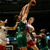 El Unicaja se lleva el primer asalto contra Manresa