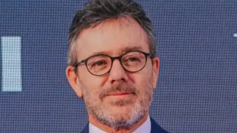 presidente del Colegio de Agentes de la Propiedad Inmobiliaria. presidente del Colegio de Agentes de la Propiedad Inmobiliaria.