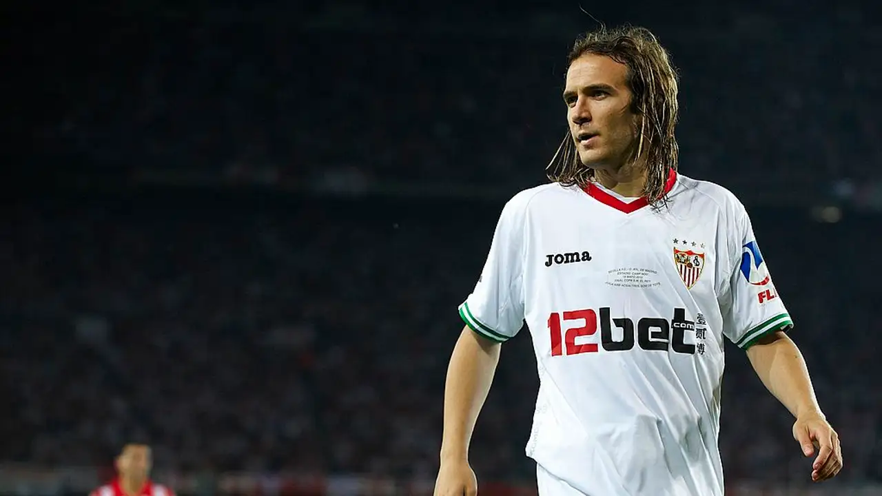 Diego Capel durante un partido con el Sevilla Diego Capel durante un partido con el Sevilla