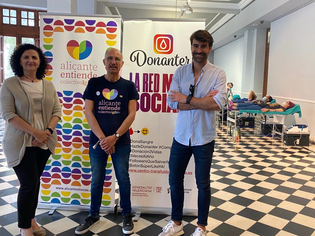 Donación de Sangre en la Diputación con el Centro de Transfusión y Alicante Entiende LGTBI Donación de Sangre en la Diputación con el Centro de Transfusión y Alicante Entiende LGTBI