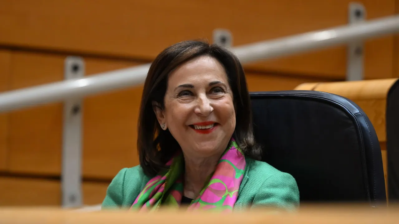 La ministra de Defensa, Margarita Robles, en el Senado.