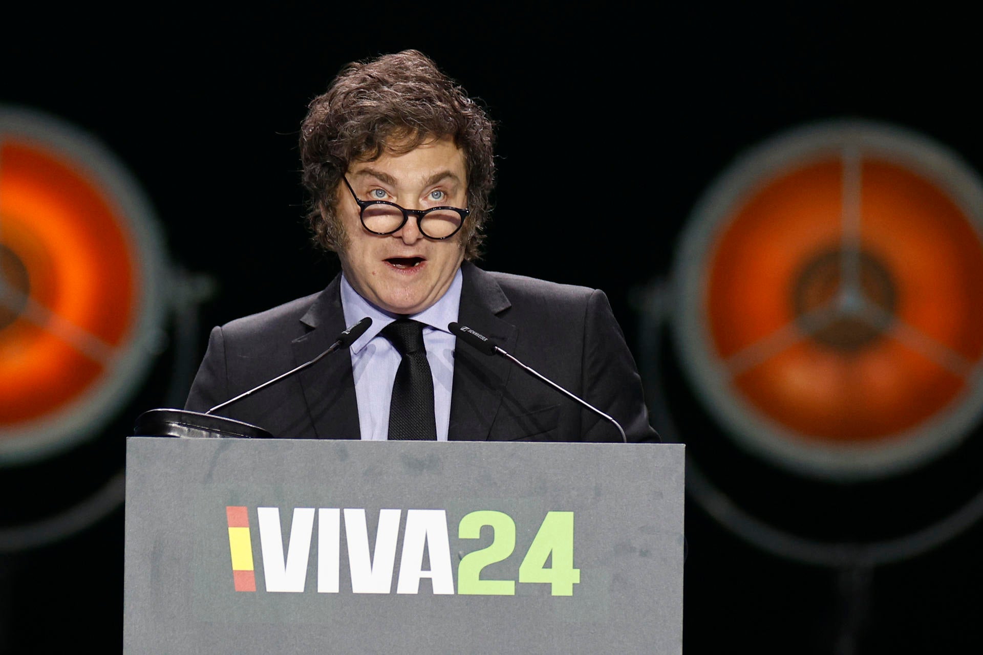 Milei arremete en un acto de Vox contra el socialismo "cancerígeno" y llama "corrupta" a Begoña Gómez Milei arremete en un acto de Vox contra el socialismo "cancerígeno" y llama "corrupta" a Begoña Gómez