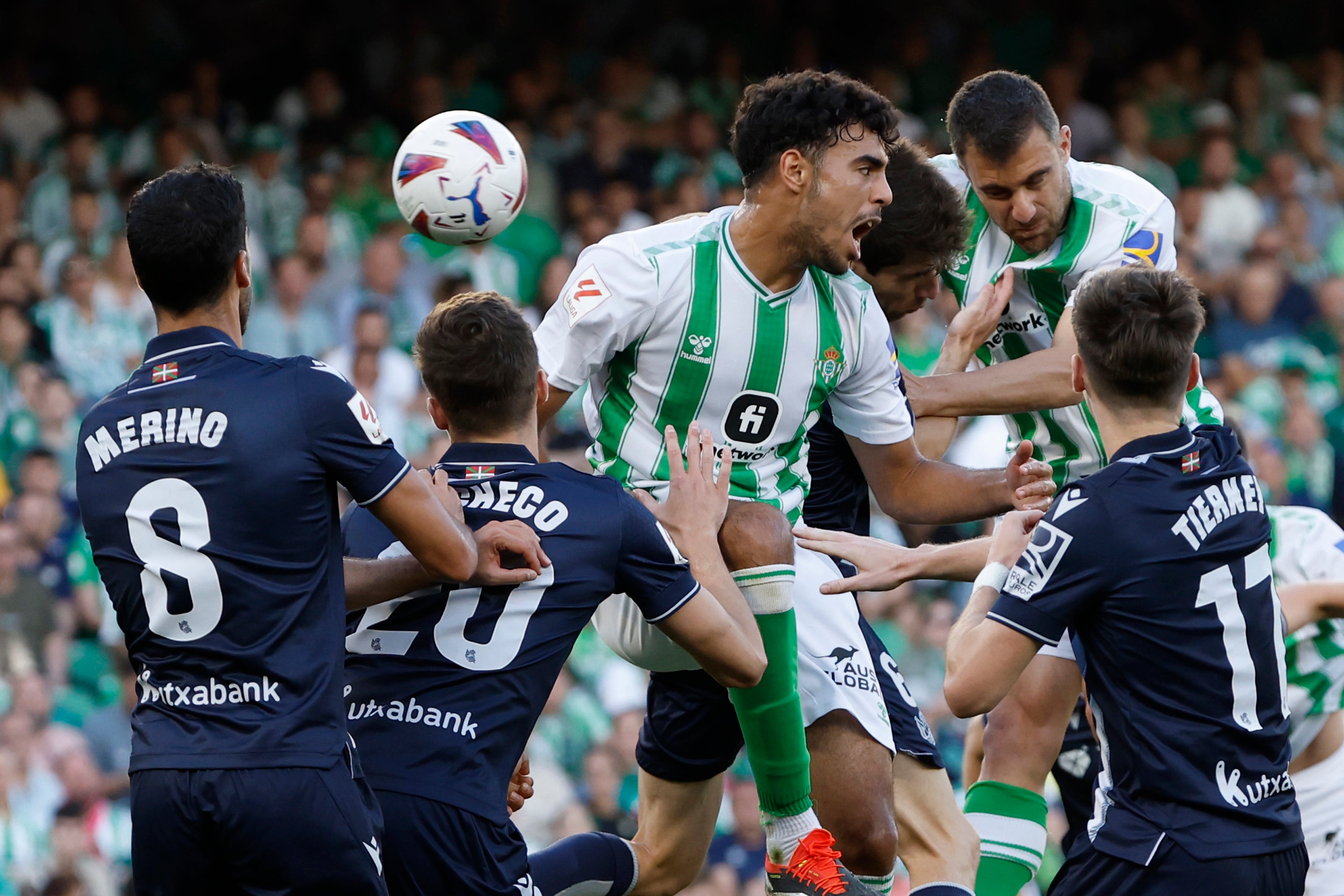 El Betis cae ante una efectiva Real y jugará la Conference El Betis cae ante una efectiva Real y jugará la Conference