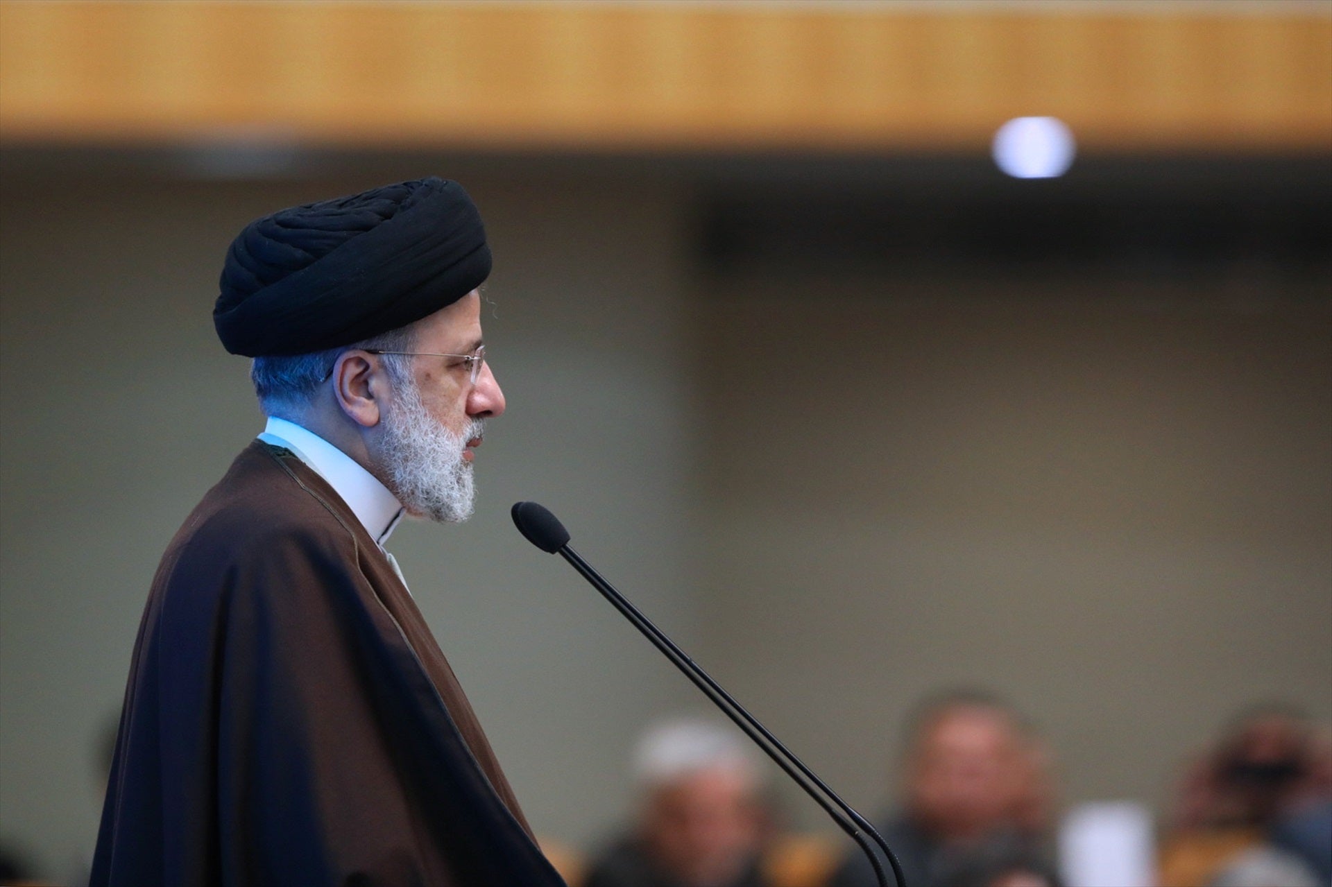 El helicóptero que transportaba al presidente iraní realiza un "aterrizaje forzoso" El helicóptero que transportaba al presidente iraní realiza un "aterrizaje forzoso"
