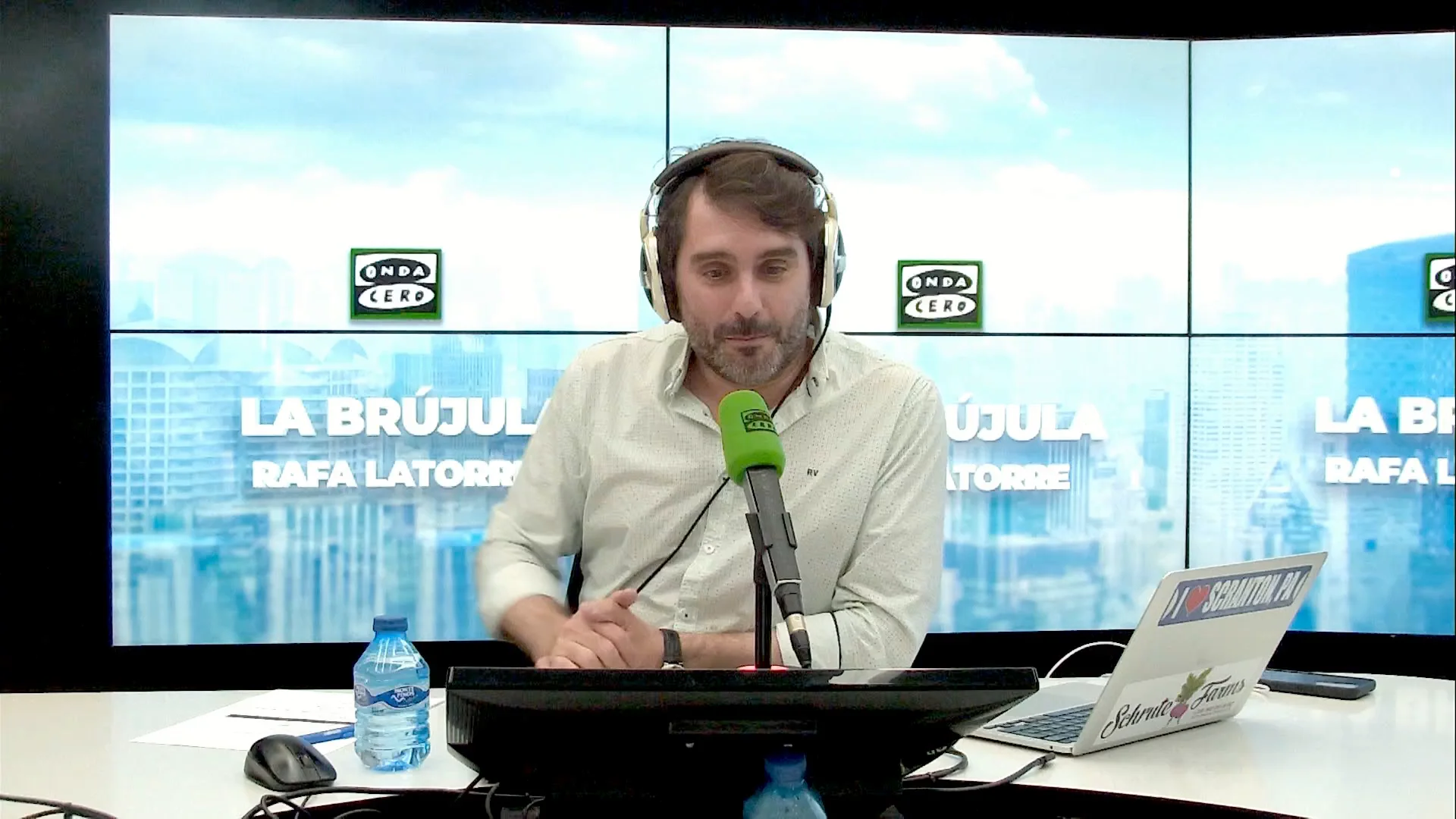 El monólogo de las ocho: "¿Quiso calentar Óscar Puente la visita de Milei al acusarle de haberse drogado?" El monólogo de las ocho: "¿Quiso calentar Óscar Puente la visita de Milei al acusarle de haberse drogado?"