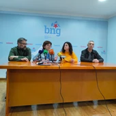 Rolda de prensa en Ourense da senadora do BNG, Carme da Silva Rolda de prensa en Ourense da senadora do BNG, Carme da Silva