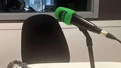 Micrófono en el estudio de Onda Cero Vitoria Micrófono en el estudio de Onda Cero Vitoria