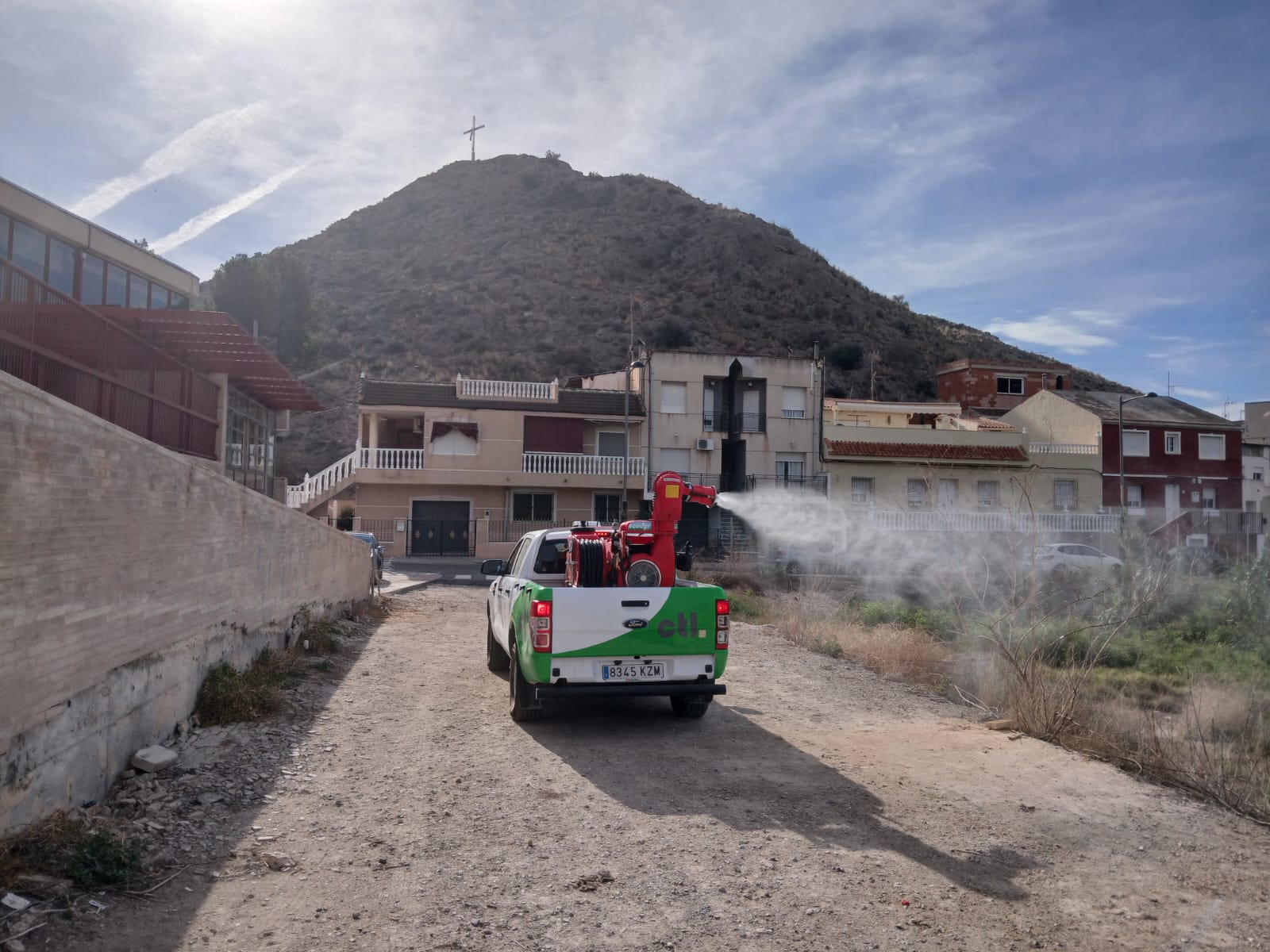 Orihuela refuerza la aplicación de tratamiento para prevenir plagas de mosquitos en el casco urbano, pedanías y costa Orihuela refuerza la aplicación de tratamiento para prevenir plagas de mosquitos en el casco urbano, pedanías y costa