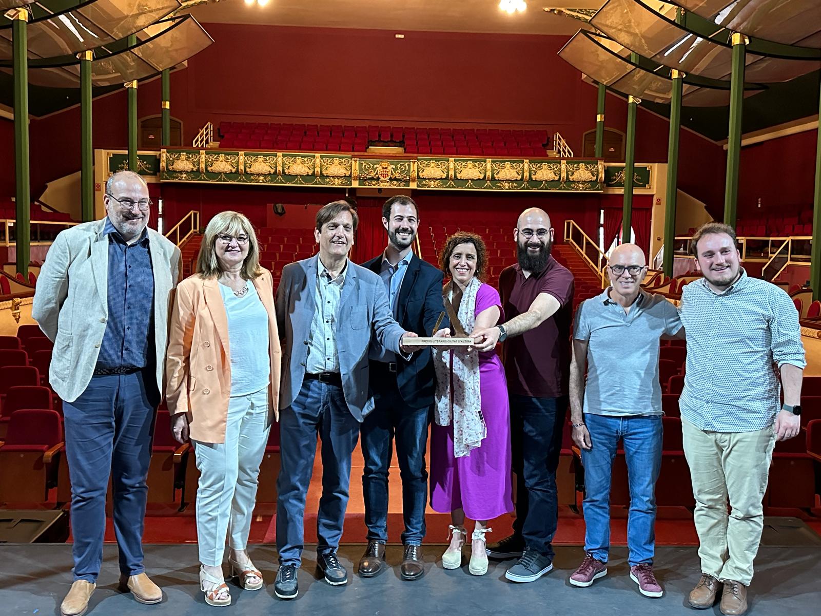 Els Premis Literaris Ciutat d'Alzira 2024 se celebrarán en el Gran Teatro Els Premis Literaris Ciutat d'Alzira 2024 se celebrarán en el Gran Teatro