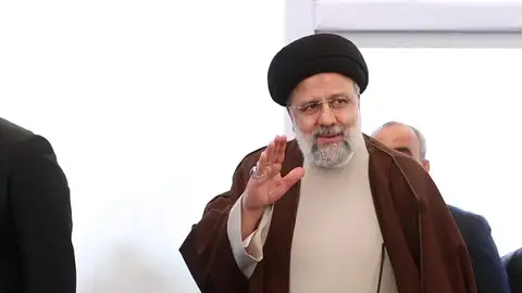 Una fotografía proporcionada por la oficina presidencial iraní muestra al presidente iraní Ebrahim Raisi Una fotografía proporcionada por la oficina presidencial iraní muestra al presidente iraní Ebrahim Raisi