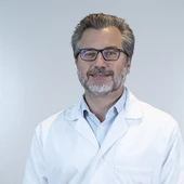 Hospital Quirónsalud Torrevieja realiza con éxito su primera cirugía con el modelo más avanzado de robot Da Vinci de la sanidad privada en Alicante Hospital Quirónsalud Torrevieja realiza con éxito su primera cirugía con el modelo más avanzado de robot Da Vinci de la sanidad privada en Alicante