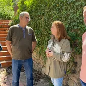 El alcalde de Estivella, Francesc Mateu, y la vicepresidenta segunda de la Diputación de València, Reme Mazzorali, en la Masía de Barraix de Estivella El alcalde de Estivella, Francesc Mateu, y la vicepresidenta segunda de la Diputación de València, Reme Mazzorali, en la Masía de Barraix de Estivella