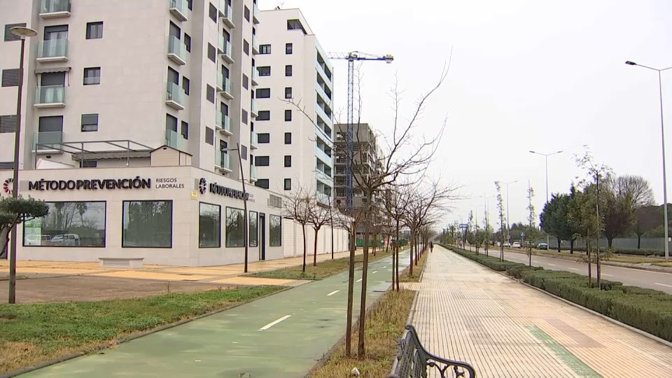 Finaliza una nueva fase del sector urbanístico junto a la avenida de Elvas con capacidad para mil viviendas Finaliza una nueva fase del sector urbanístico junto a la avenida de Elvas con capacidad para mil viviendas