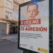 La alcaldesa descarta ceses tras el cartel sobre agresiones infantiles