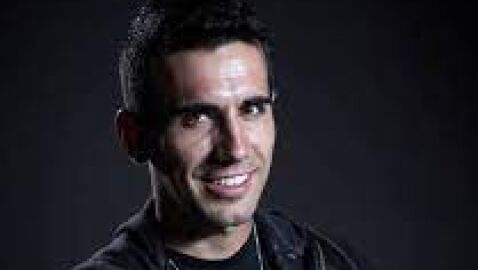 Adri&aacute;n Vega. Mago.