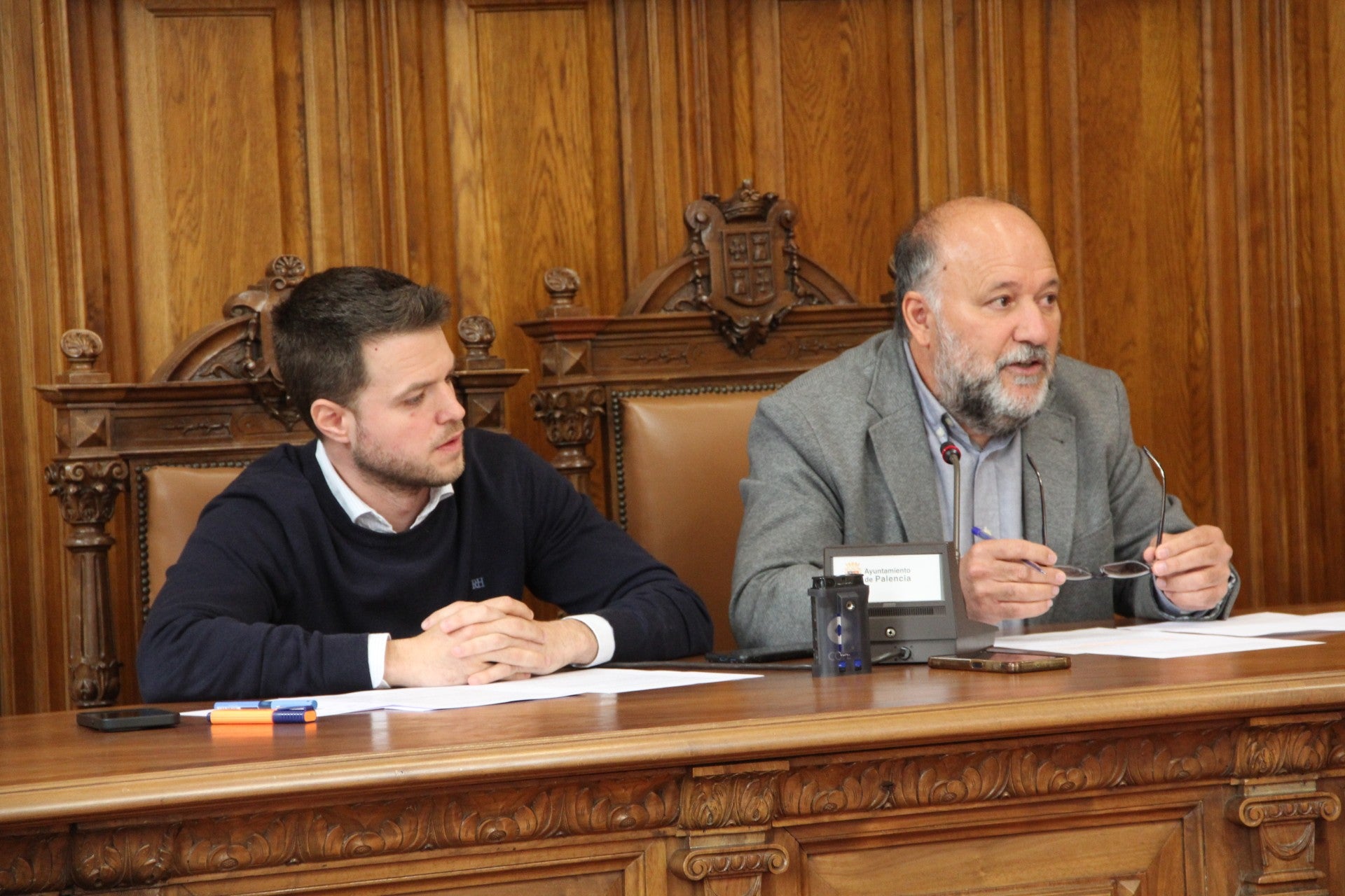 El equipo de gobierno niega haber ocultado el informe de la secretaria al respecto de la urbanización de los entornos de la Dársena del Canal El equipo de gobierno niega haber ocultado el informe de la secretaria al respecto de la urbanización de los entornos de la Dársena del Canal