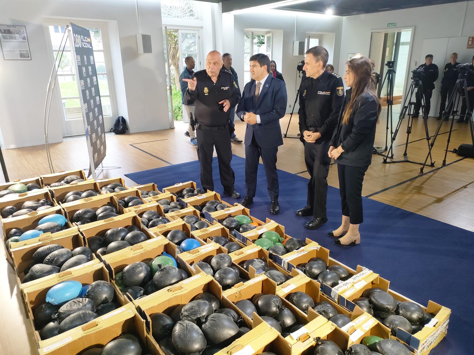 Los 450 kilos de cocaína intervenidos en el puerto de Vigo iban a ser distribuidos por una organización gallega Los 450 kilos de cocaína intervenidos en el puerto de Vigo iban a ser distribuidos por una organización gallega