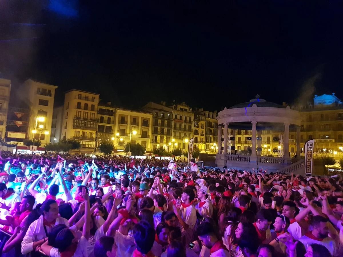 La Plaza del Castillo ofrece 12 conciertos en San Fermín, con Izaro, Zetak o El Drogas como protagonistas La Plaza del Castillo ofrece 12 conciertos en San Fermín, con Izaro, Zetak o El Drogas como protagonistas