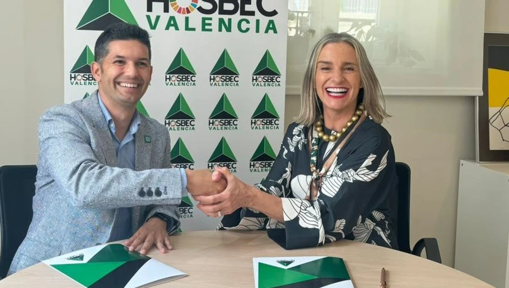 Firma del convenio con la plataforma de compra-venta Firma del convenio con la plataforma de compra-venta