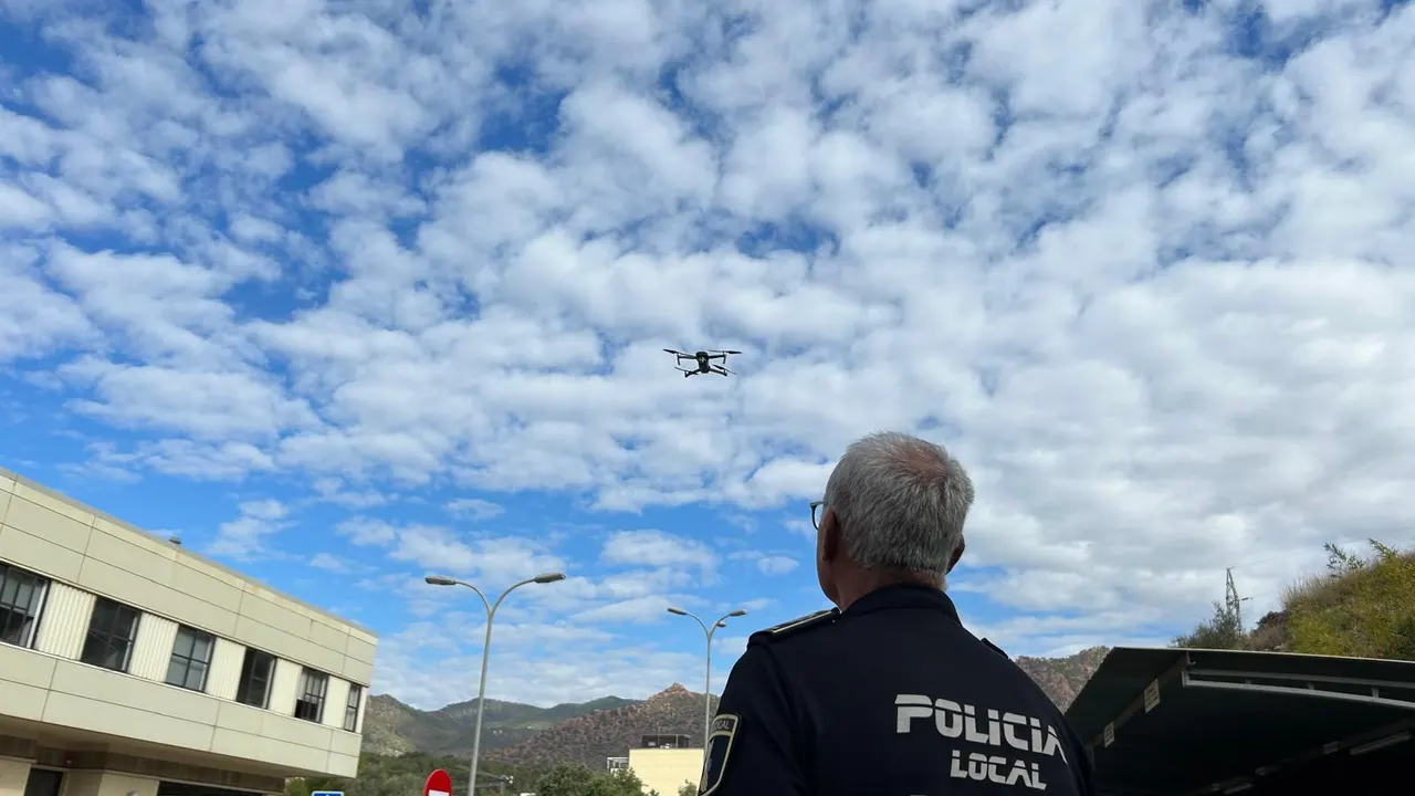 Benicàssim intensifica con drones la vigilancia de agua estancada en la lucha contra el mosquito tigre
