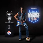 Lenny Kravitz encabezará el espectáculo previo a la final de la Champions entre Dortmund y Real Madrid. Lenny Kravitz encabezará el espectáculo previo a la final de la Champions entre Dortmund y Real Madrid.