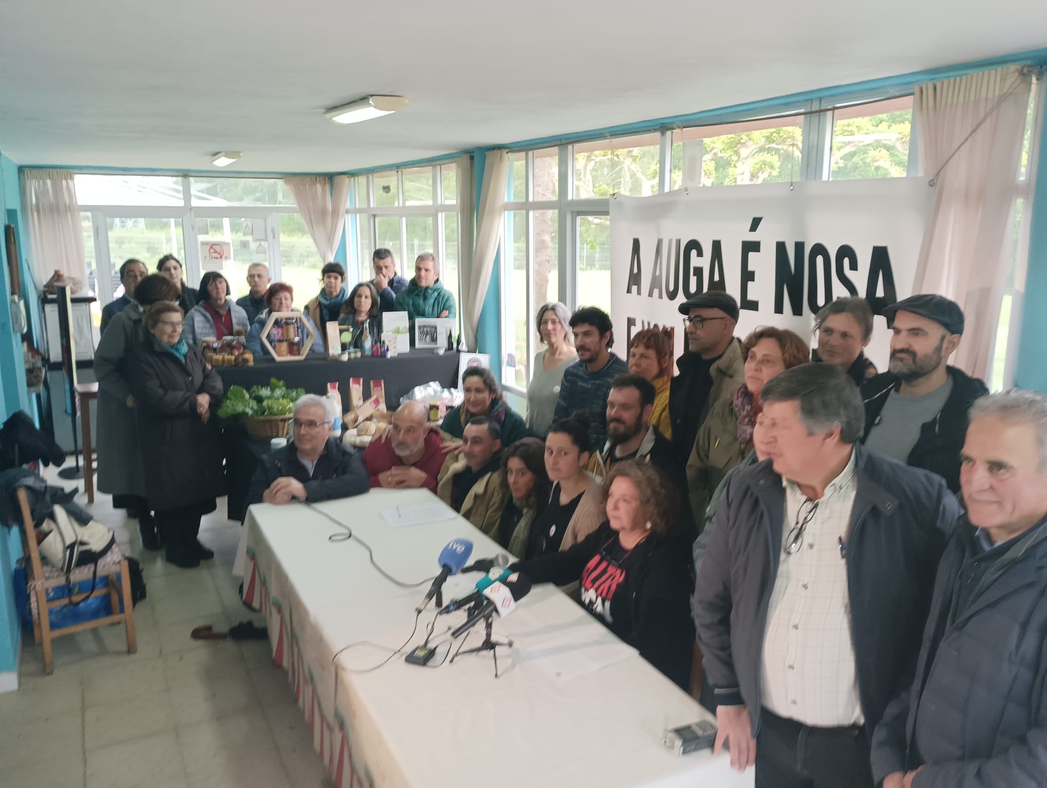 Manifiesto conjunto de productores gallegos contra el proyecto de Altri en Palas de Rei Manifiesto conjunto de productores gallegos contra el proyecto de Altri en Palas de Rei