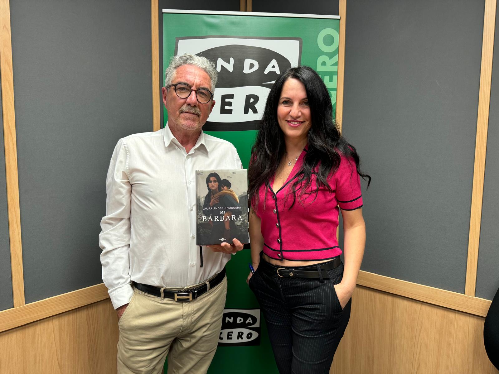 La alicantina Laura Andreu presenta en Más de uno Alicante su novela 'Mi Bárbara' La alicantina Laura Andreu presenta en Más de uno Alicante su novela 'Mi Bárbara'