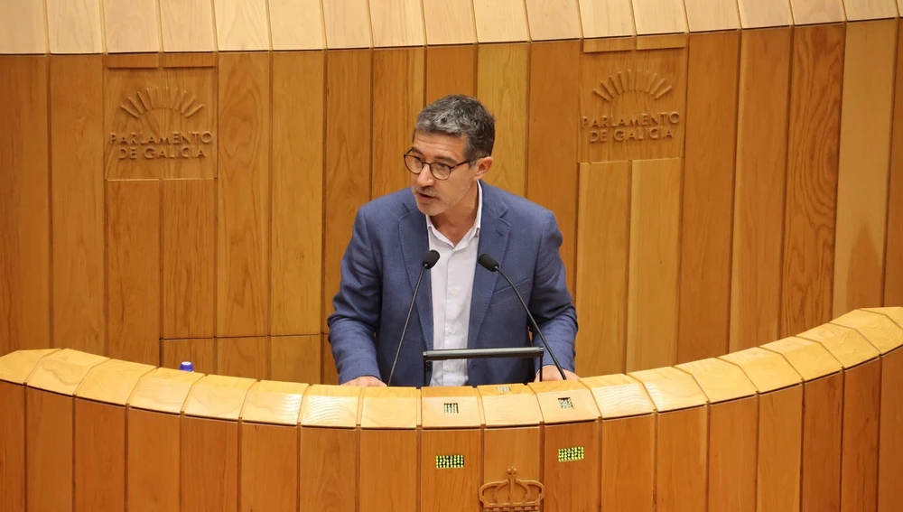 Iago Tabarés presenta unha moción sobre os polígonos empresariales de Ourense Iago Tabarés presenta unha moción sobre os polígonos empresariales de Ourense