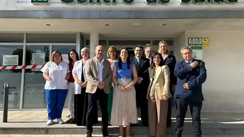 La consejera de Salud, Sara García Espada, en el Centro de Salud de Navalmoral de la Mata La consejera de Salud, Sara García Espada, en el Centro de Salud de Navalmoral de la Mata