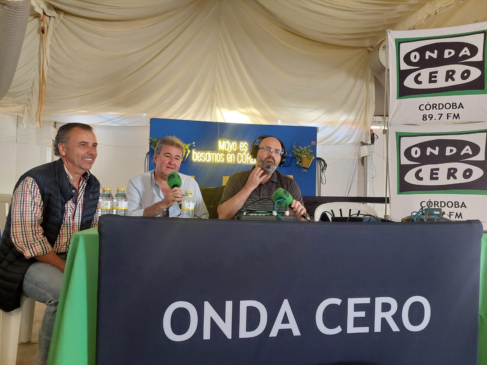 Oro y plata: "Una feria sin sevillanas no se concibe" Oro y plata: "Una feria sin sevillanas no se concibe"