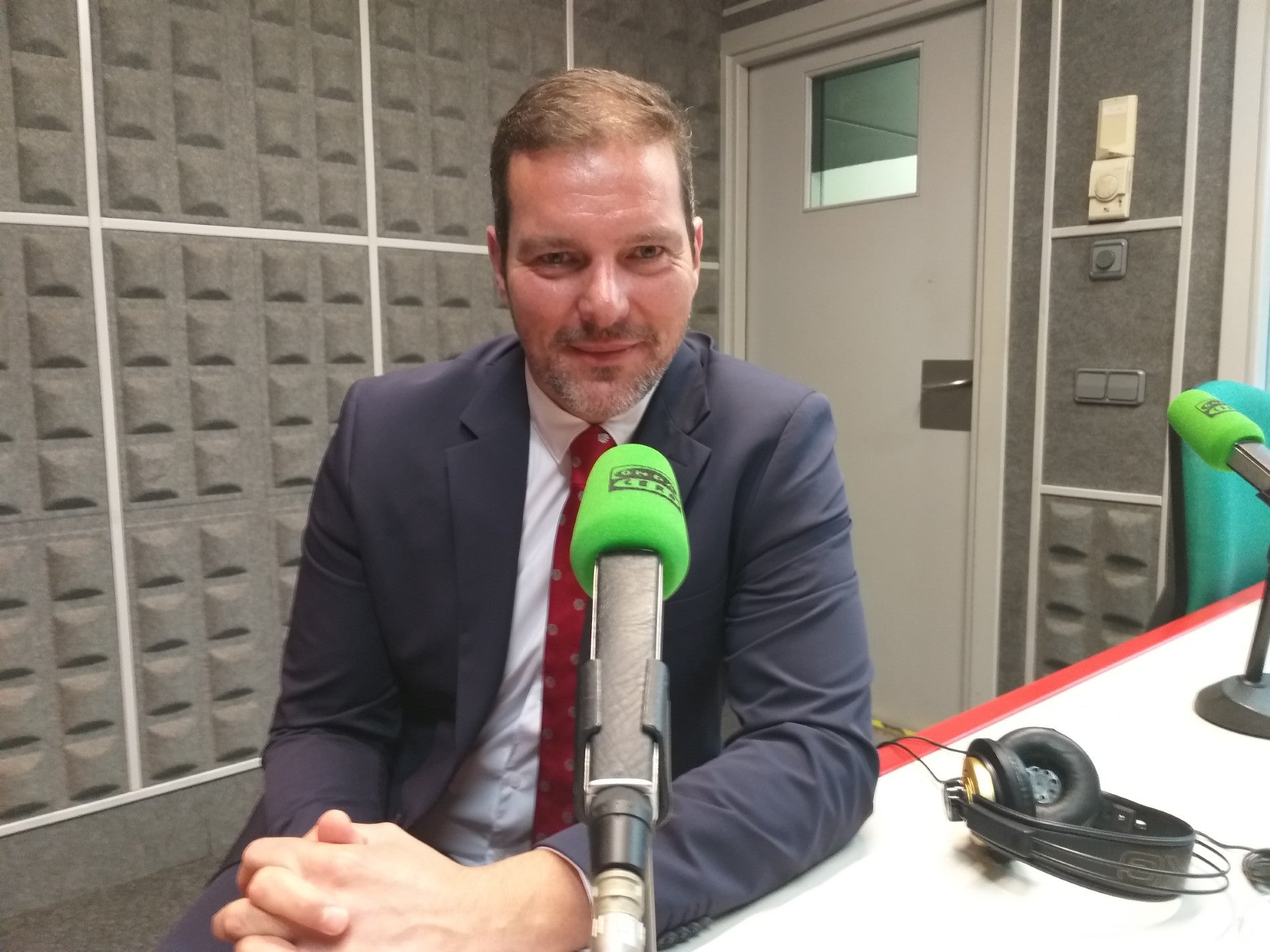 «Non sei ata que punto facer cooficial o galego no Parlamento europeo valerá para prestixialo socialmente, onde temos o problema» «Non sei ata que punto facer cooficial o galego no Parlamento europeo valerá para prestixialo socialmente, onde temos o problema»