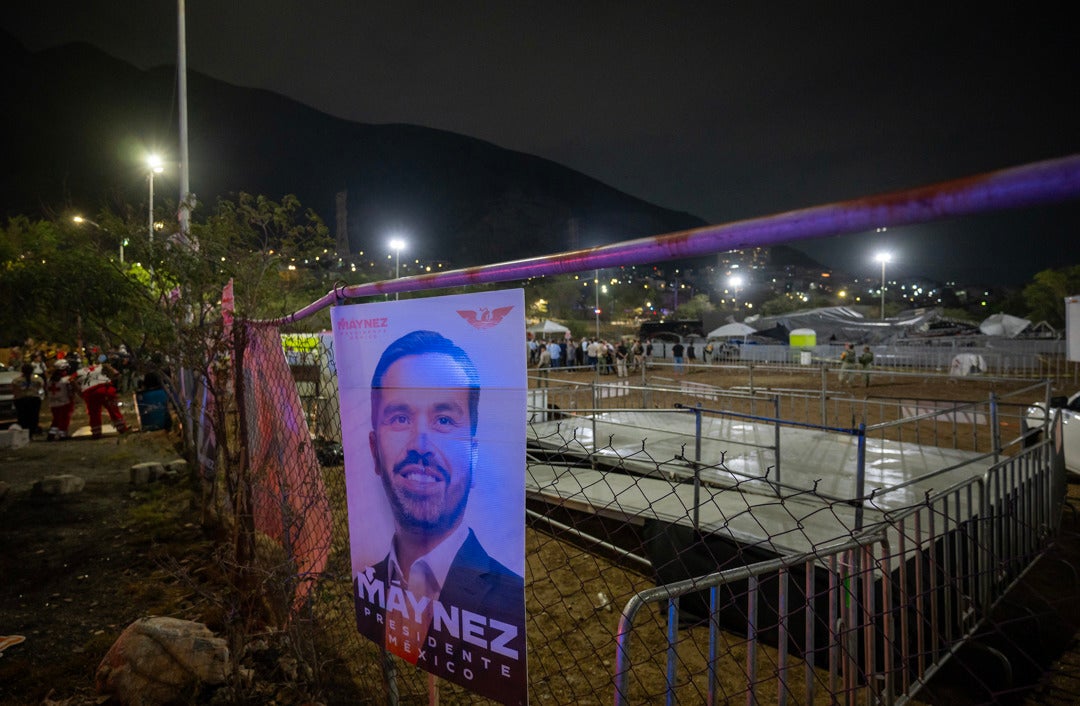 Al menos nueve muertos y 50 heridos por el desplome de un escenario durante un mitin electoral en México Al menos nueve muertos y 50 heridos por el desplome de un escenario durante un mitin electoral en México